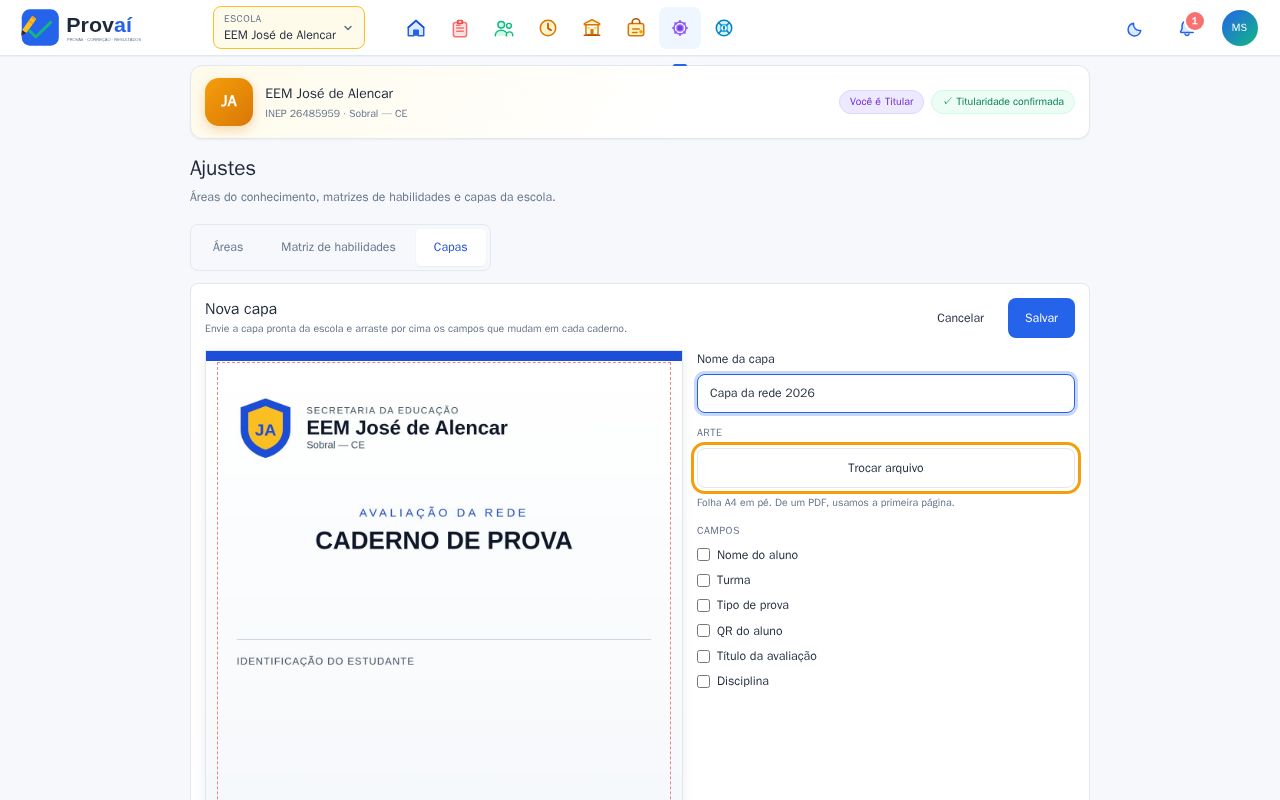 Editor de capa com a arte da escola carregada