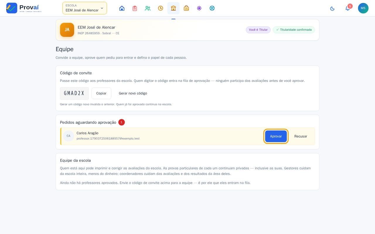 Fila de pedidos de entrada com os botões Aprovar e Recusar